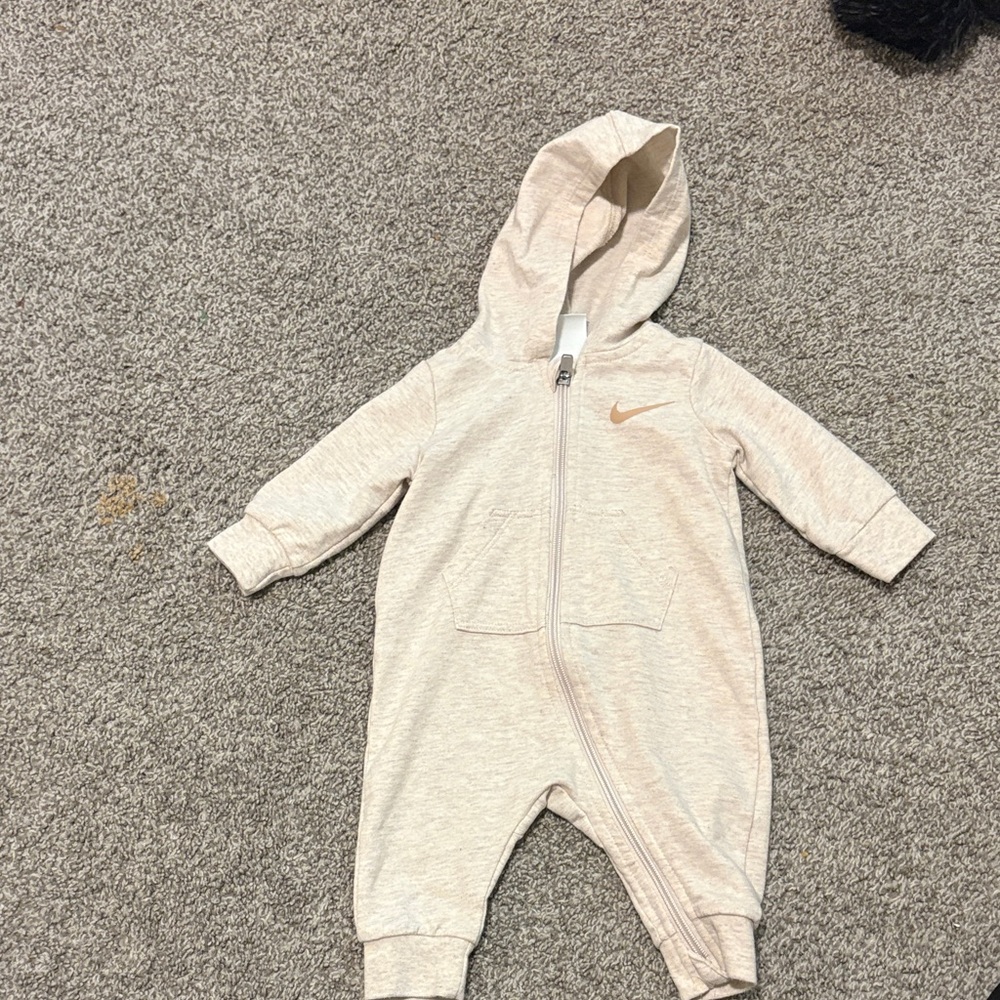 Nike Beige Hooded Baby Footie